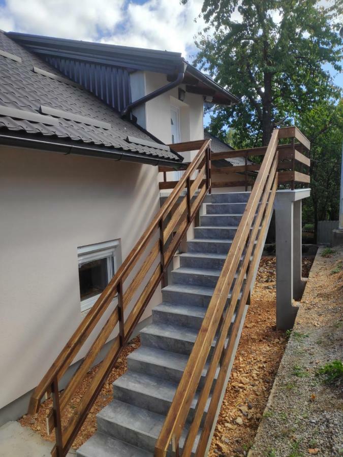 Tesla Coil Apartments Gospic Exterior photo